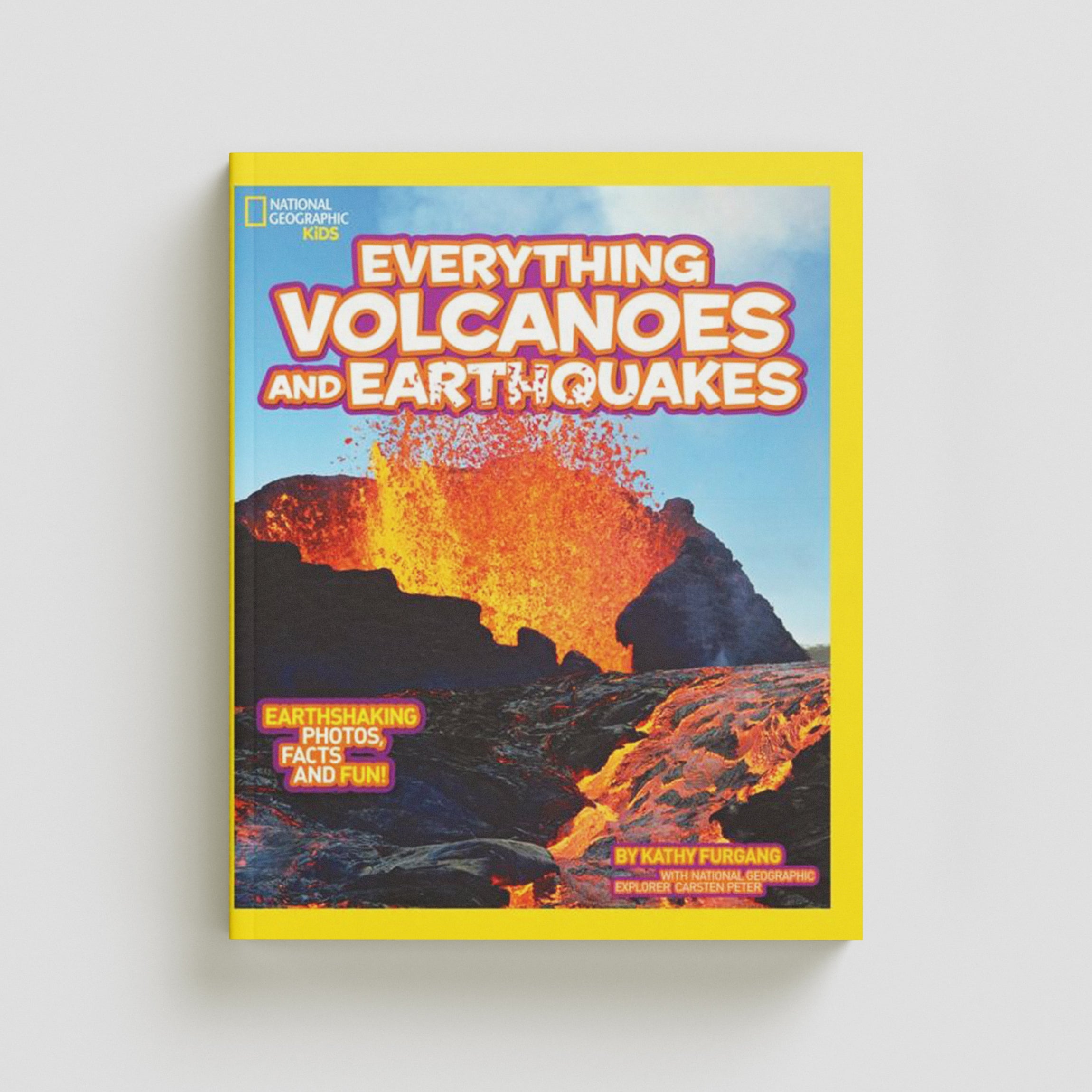 Everything: Volcanoes and Earthquakes Paperback / softback