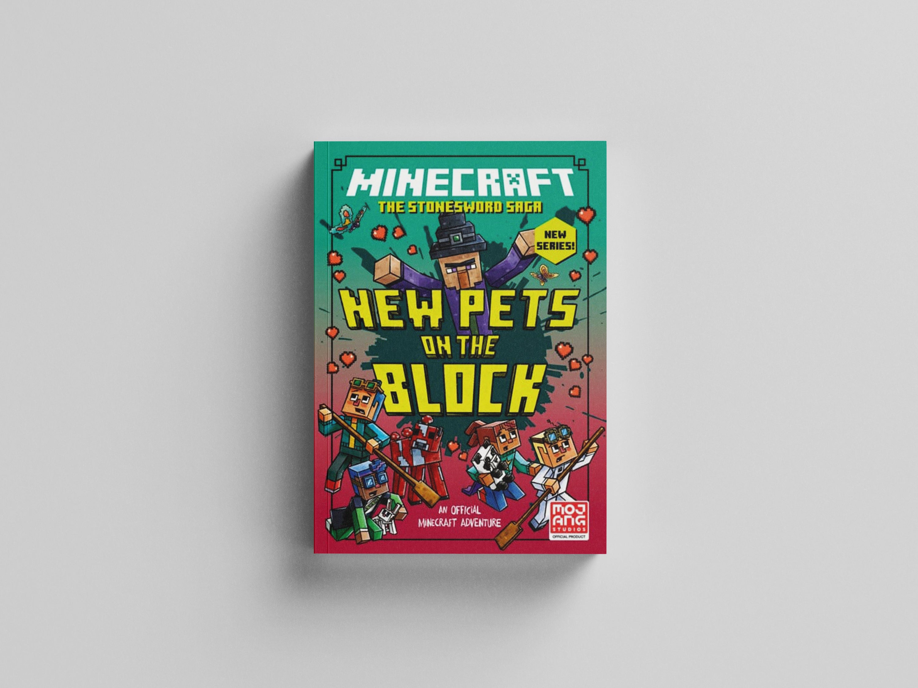 MINECRAFT: NEW PETS ON THE BLOCK Paperback / softback