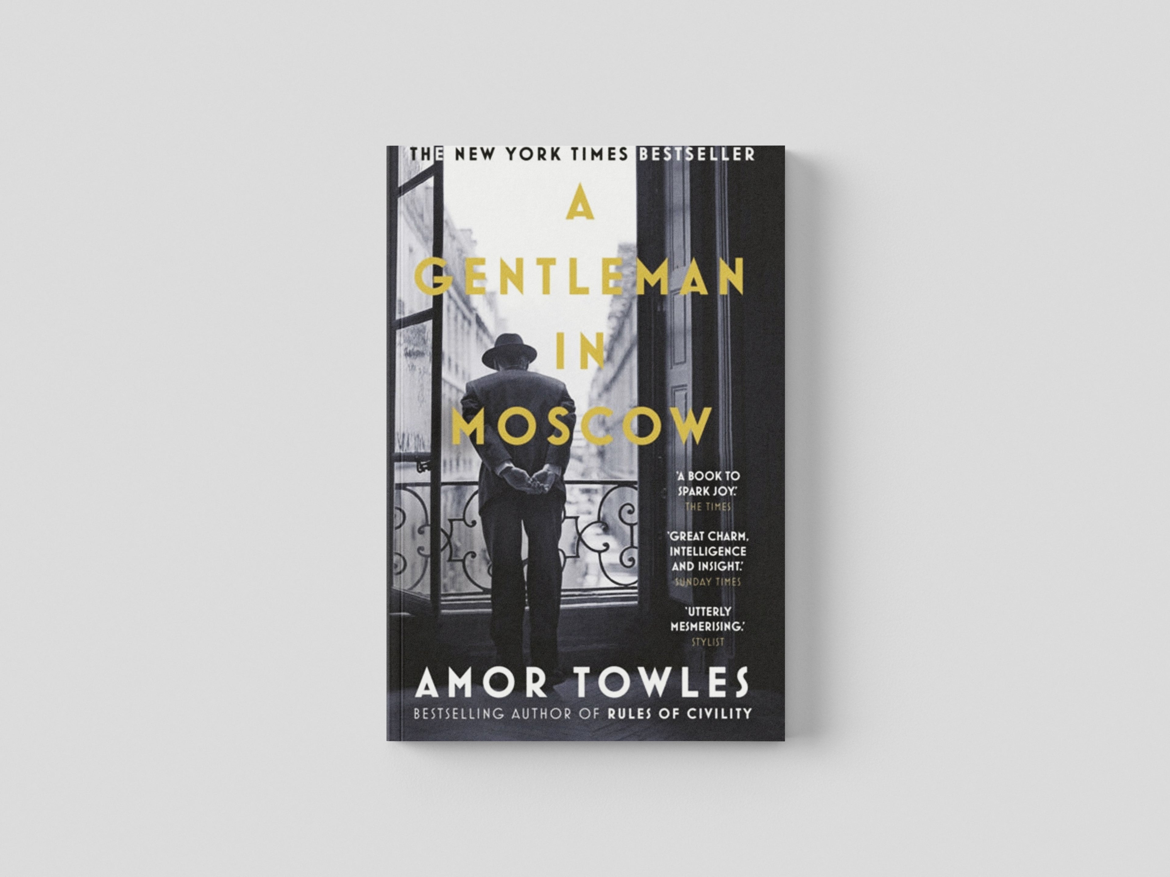 A Gentleman in Moscow Paperback / softback