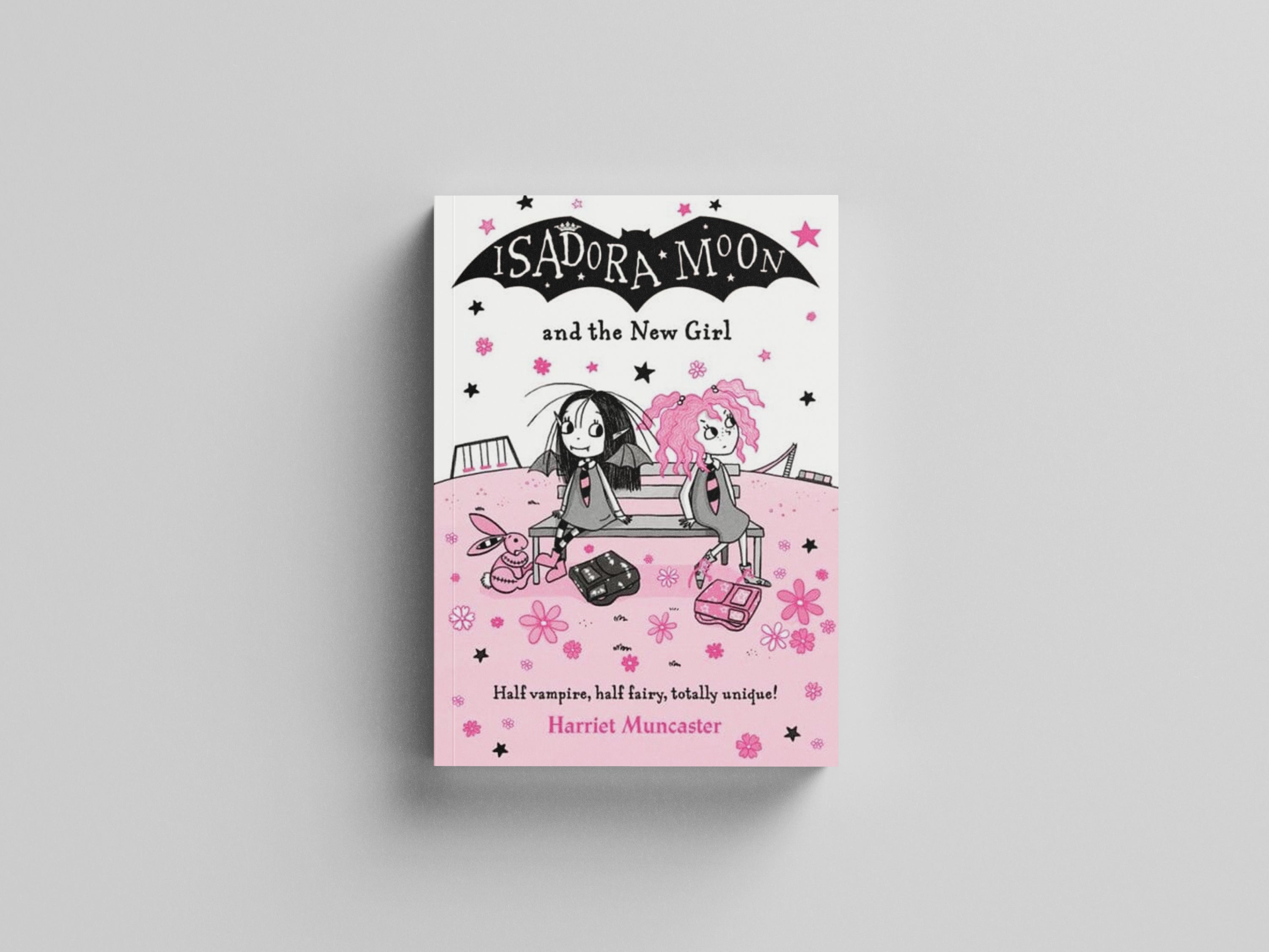 Isadora Moon and the New Girl Paperback / softback