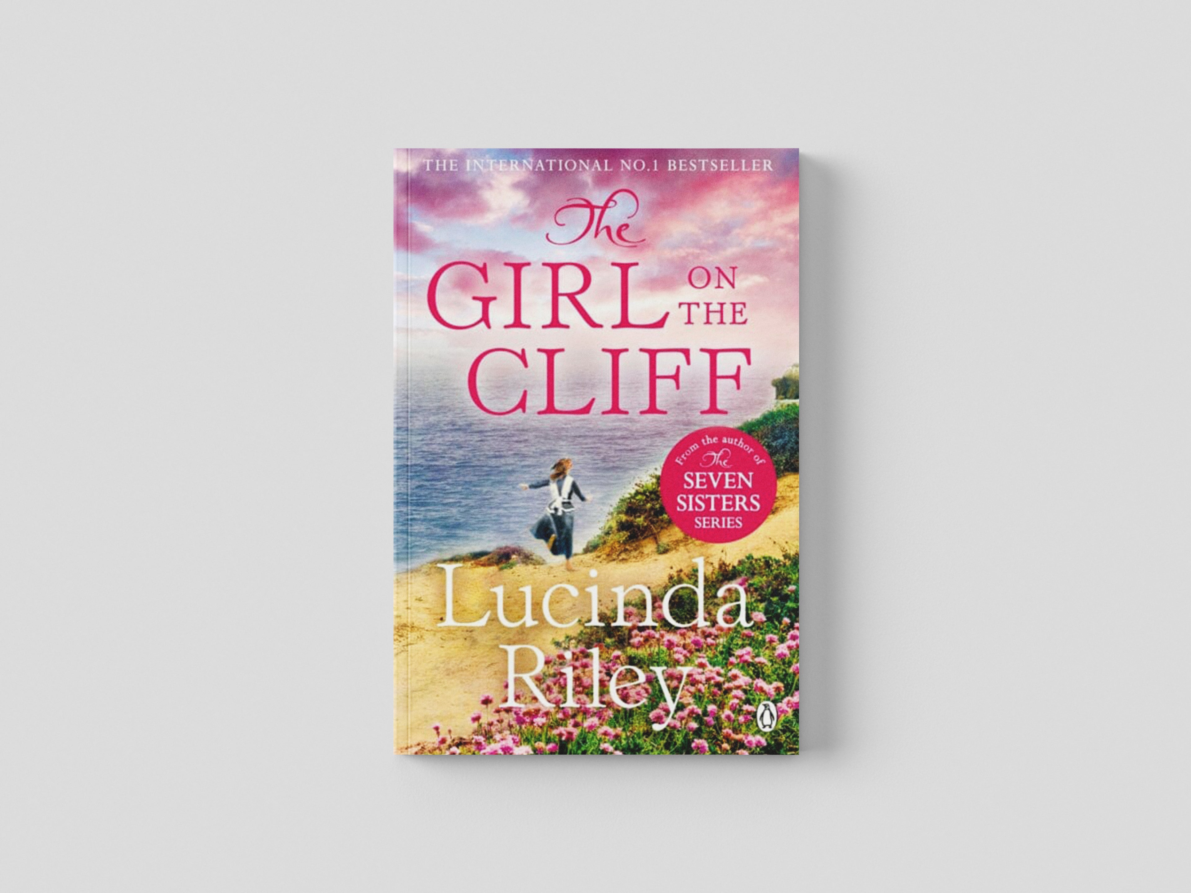 The Girl on the Cliff Paperback / softback