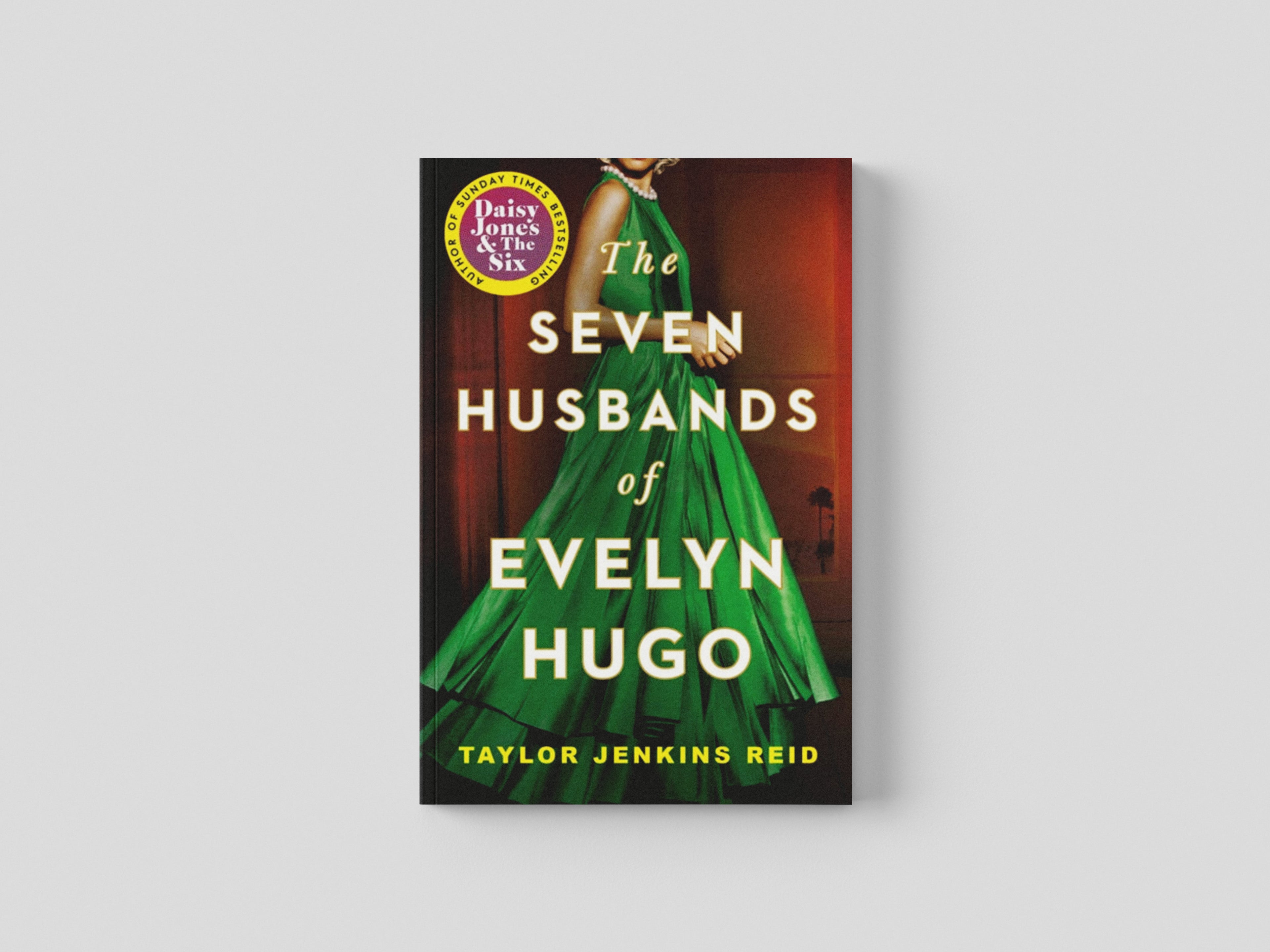 The Seven Husbands of Evelyn Hugo Paperback / softback