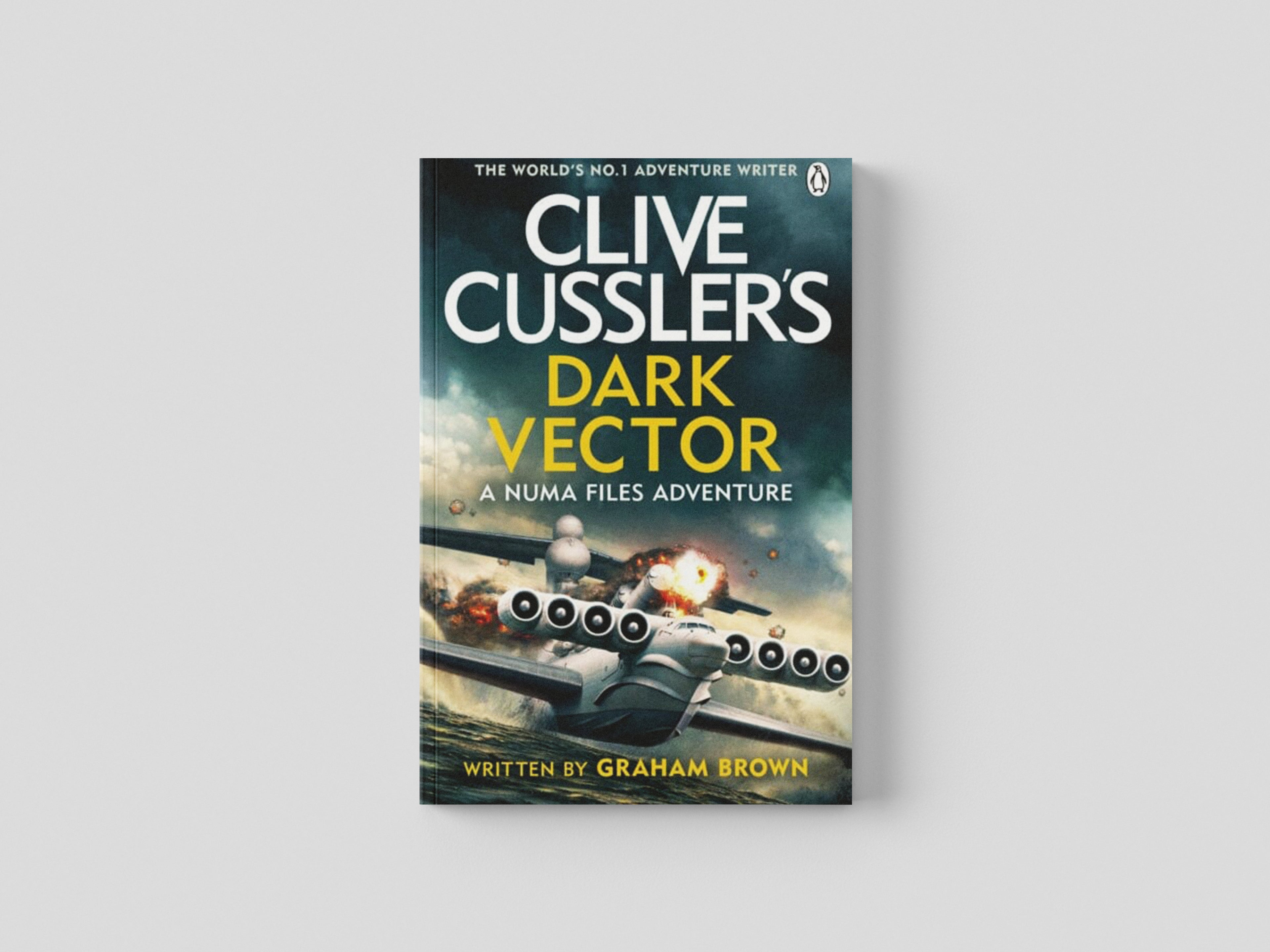Clive Cussler’s Dark Vector Paperback / softback