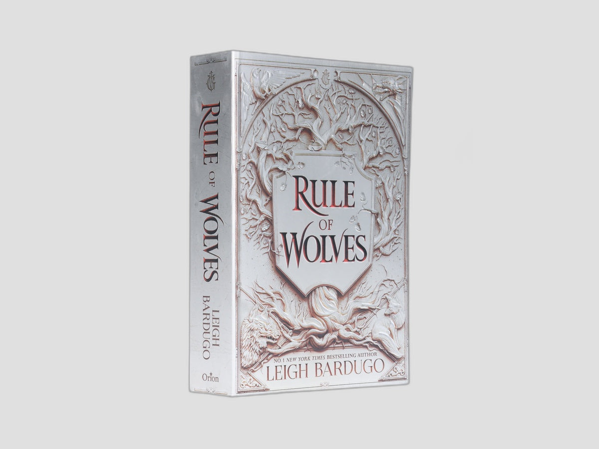 Rule of Wolves (King of Scars Book 2) Paperback / softback