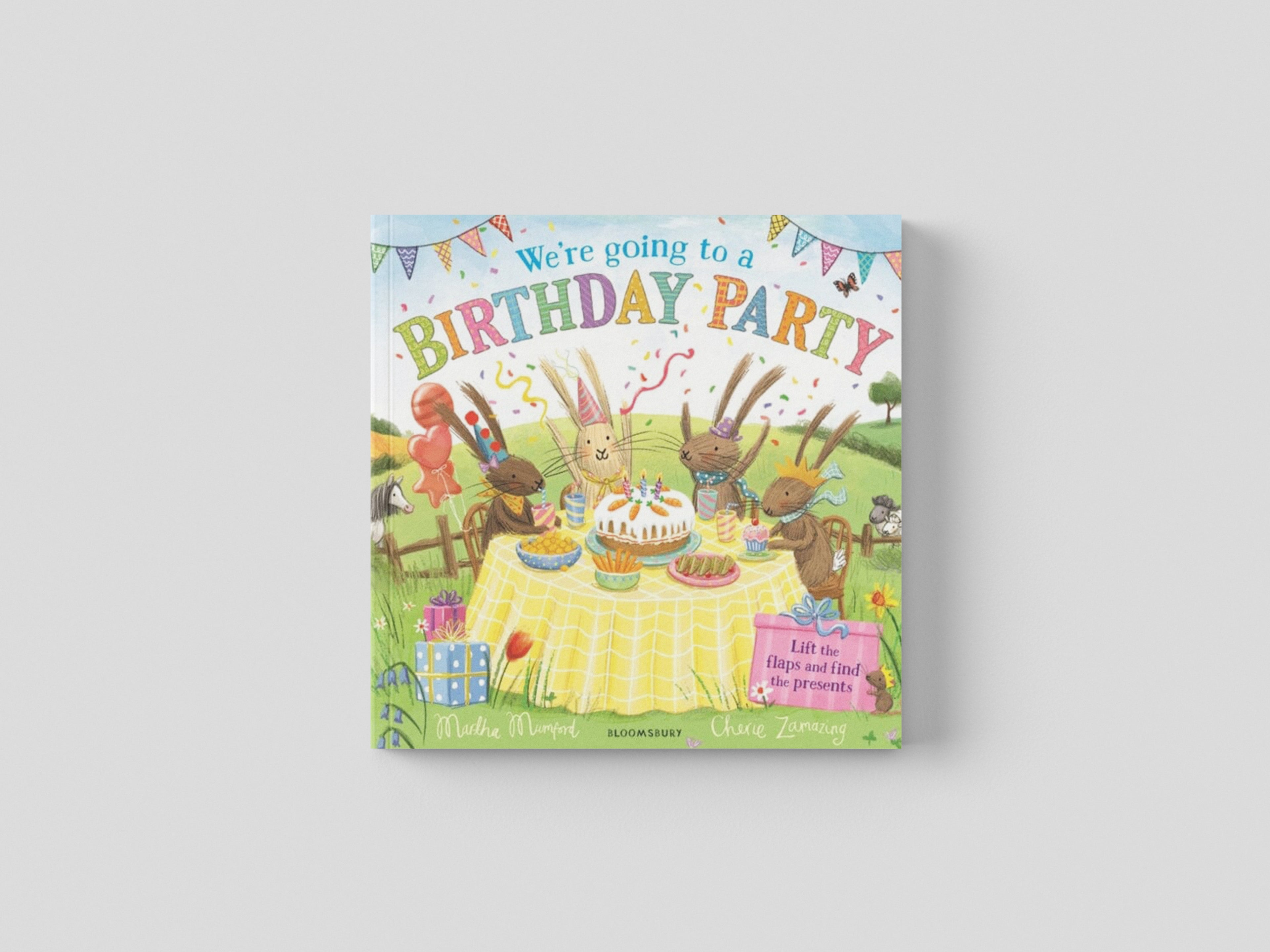 We're Going to a Birthday Party Paperback / softback