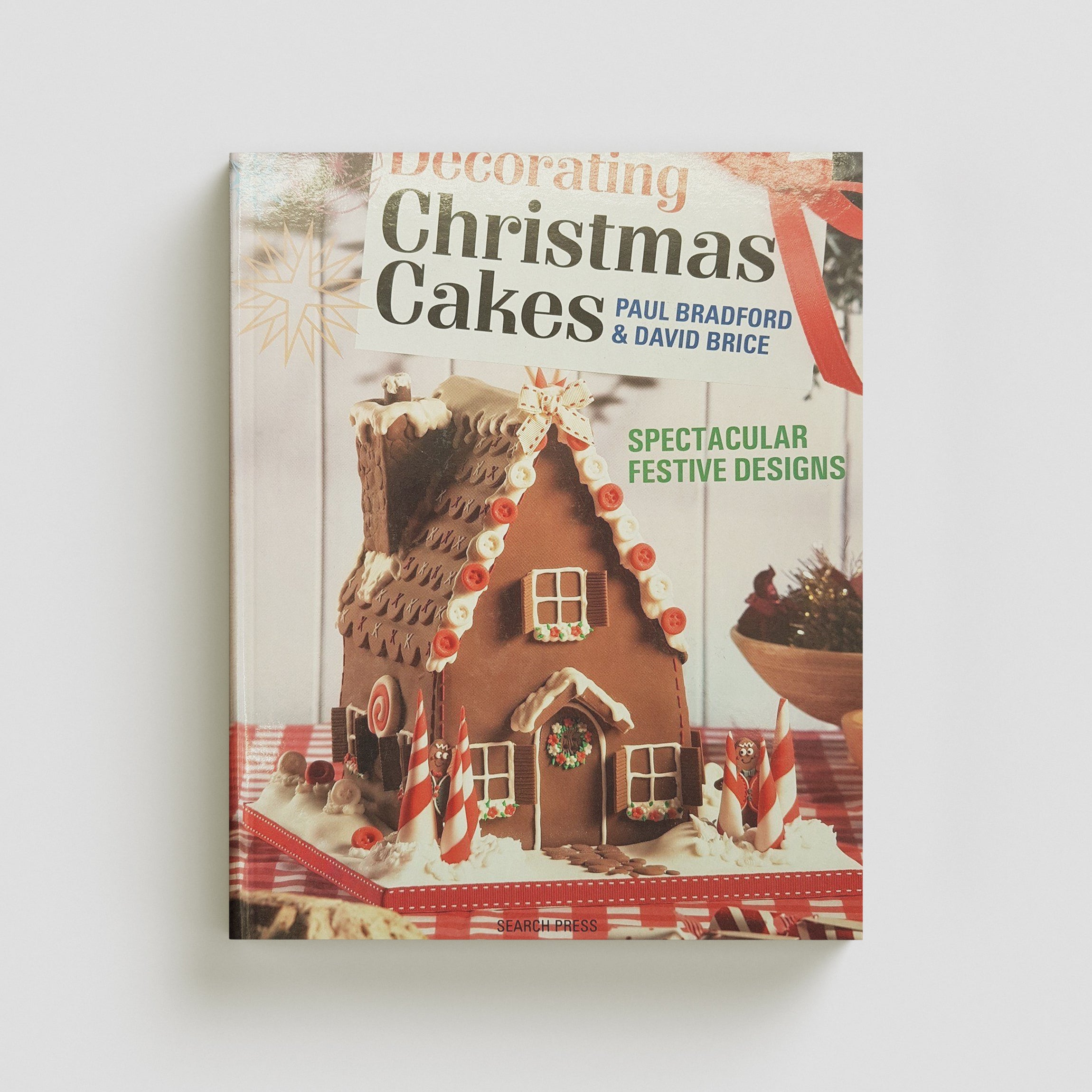 Decorating Christmas cakes spectacular festive designs