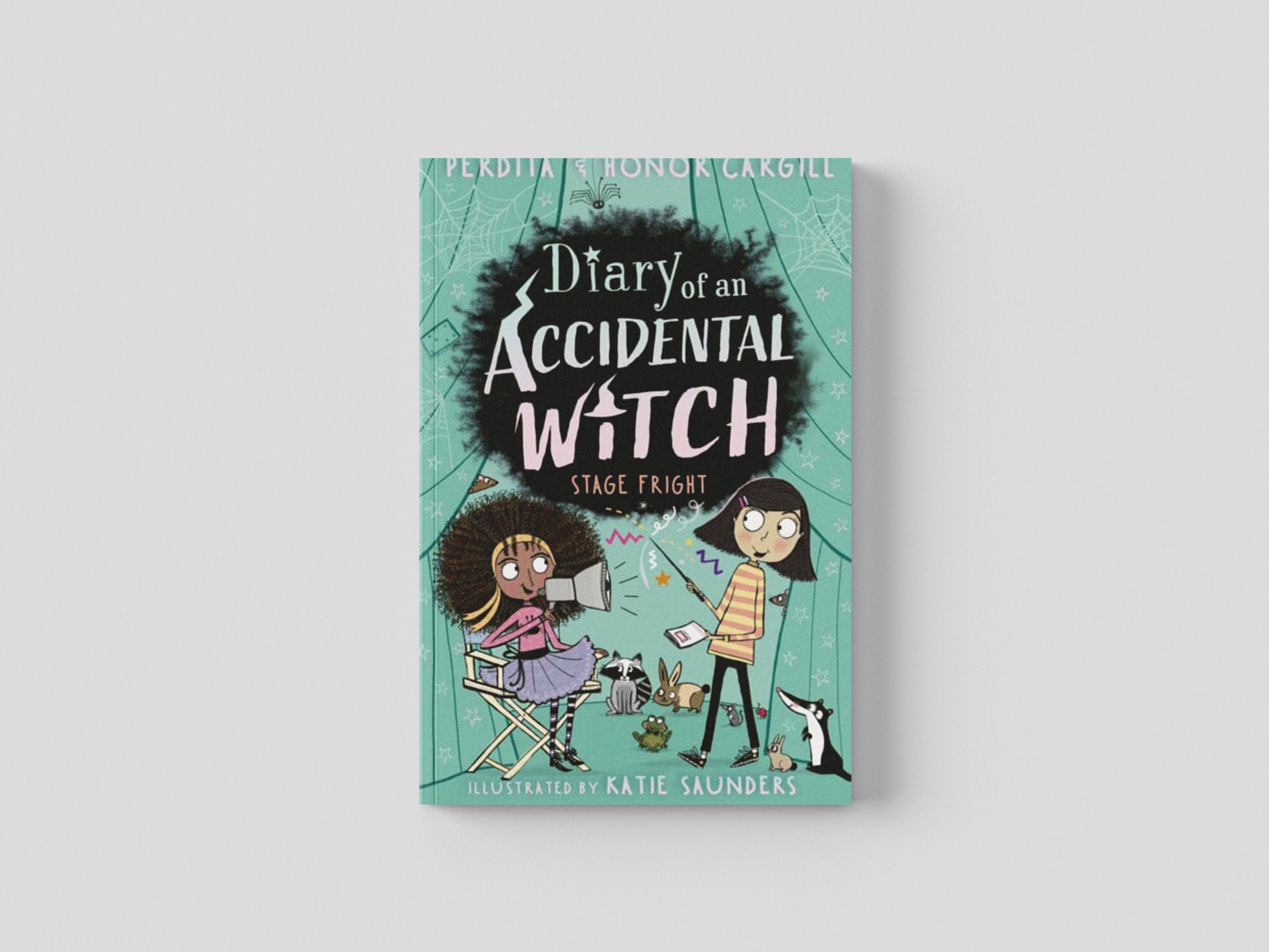 Diary of an Accidental Witch: Stage Fright Paperback / softback