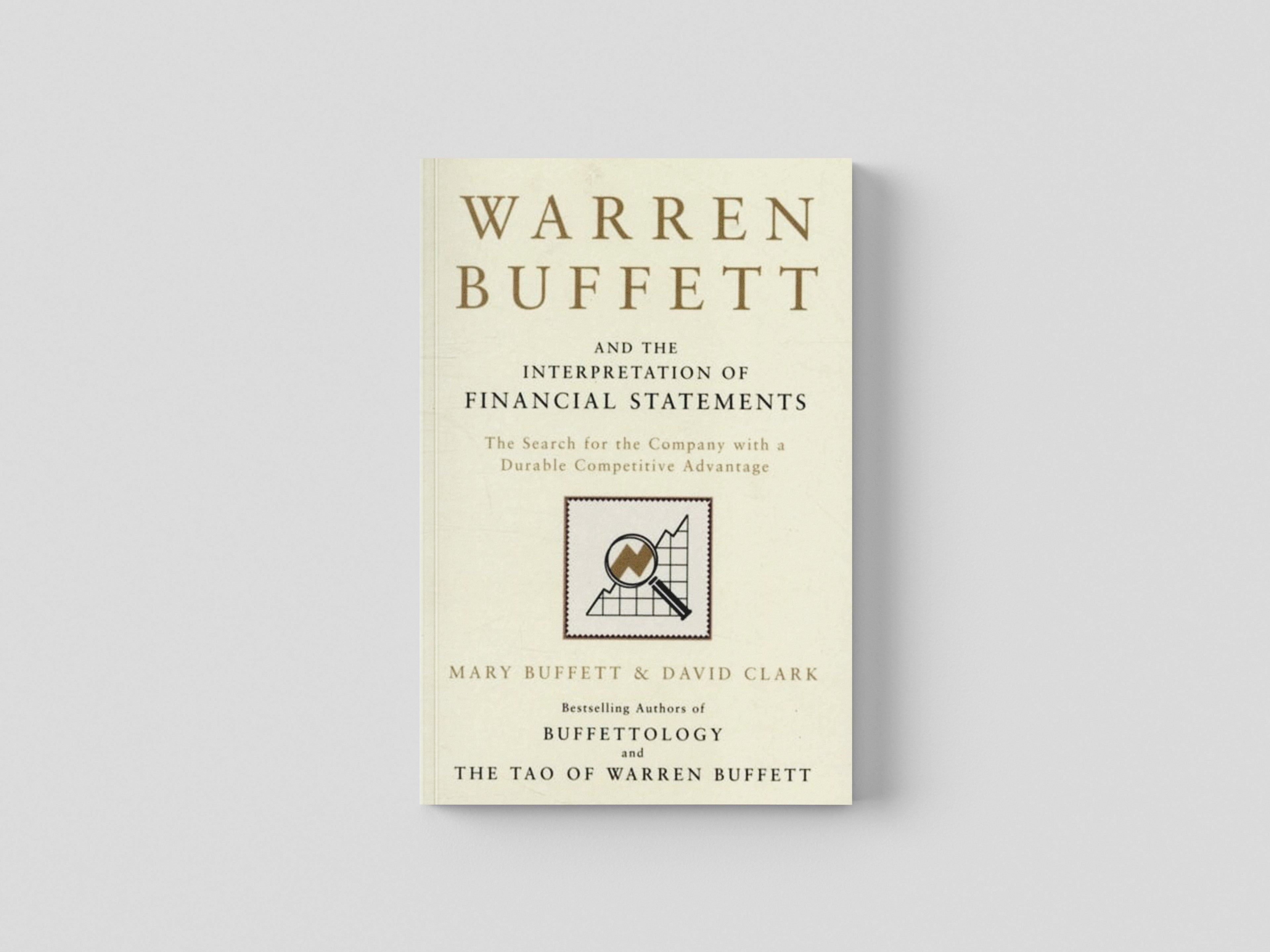 Warren Buffett and the Interpretation of Financial Statements Paperback / softback
